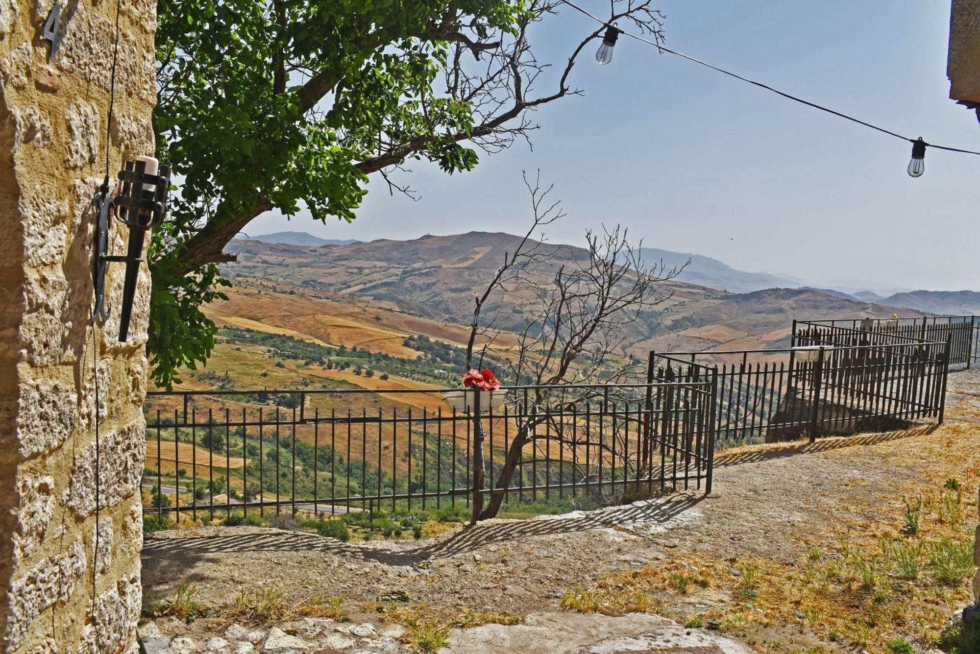 Casa Vacanze La Dimora Di Santa Barbara Petralia Soprana Esterno foto